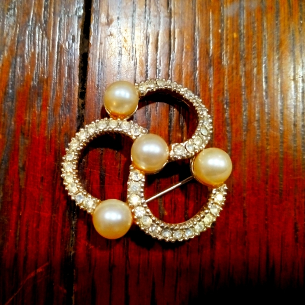 Vintage Marvella Brooch
